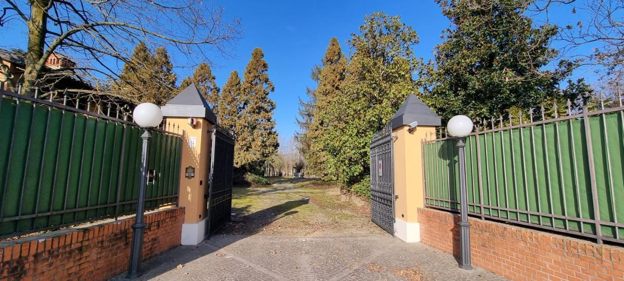 Farolfi Apartments Villa Galliera โบโลญญา ภายนอก รูปภาพ