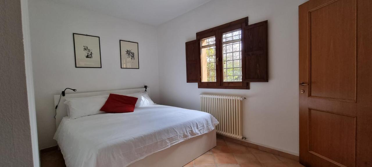 Farolfi Apartments Villa Galliera โบโลญญา ภายนอก รูปภาพ