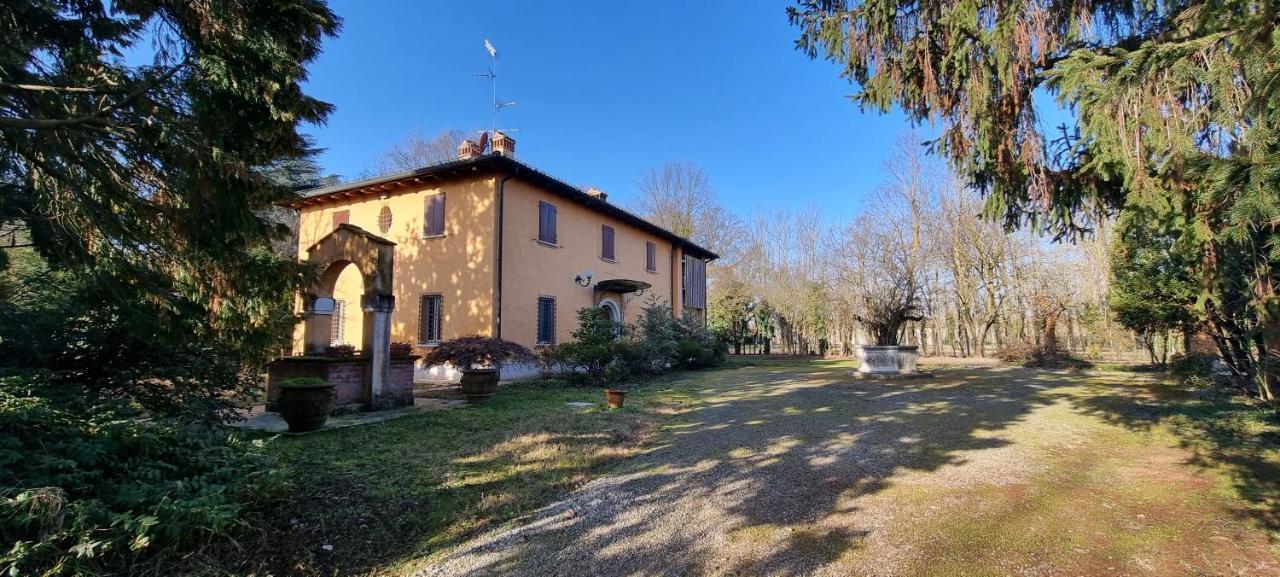 Farolfi Apartments Villa Galliera โบโลญญา ภายนอก รูปภาพ