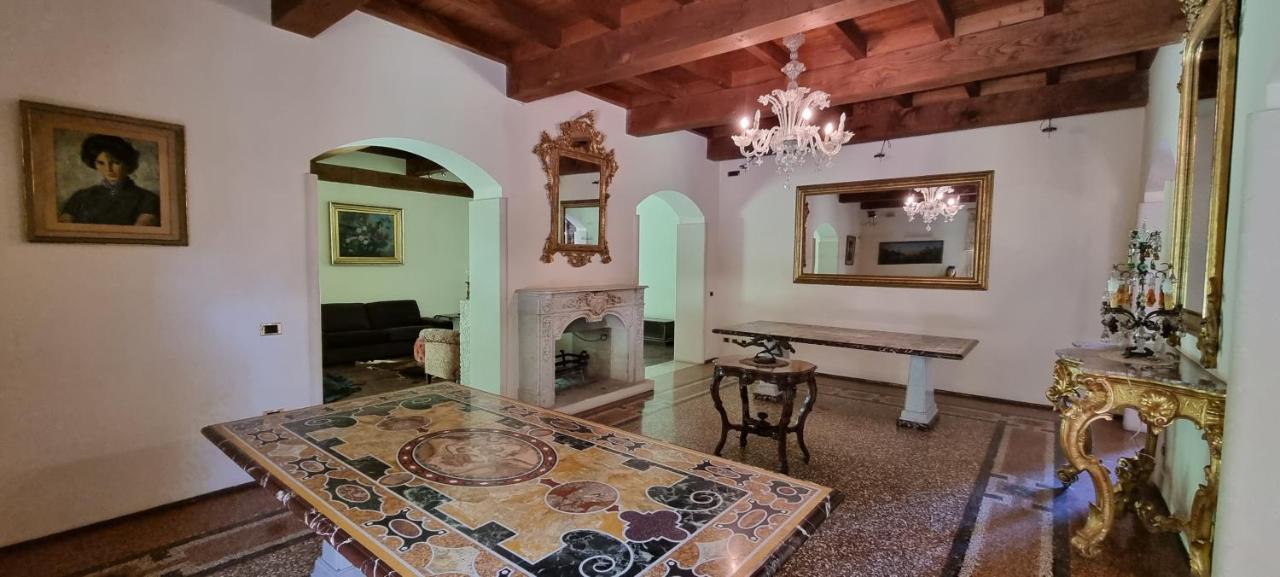Farolfi Apartments Villa Galliera โบโลญญา ภายนอก รูปภาพ